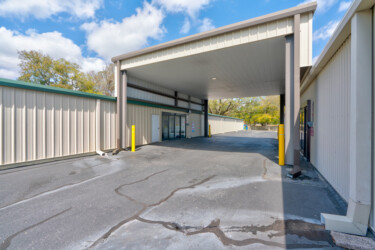 Covered loading area