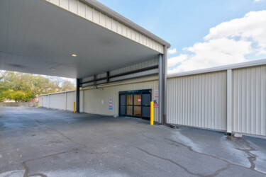 Loading bay